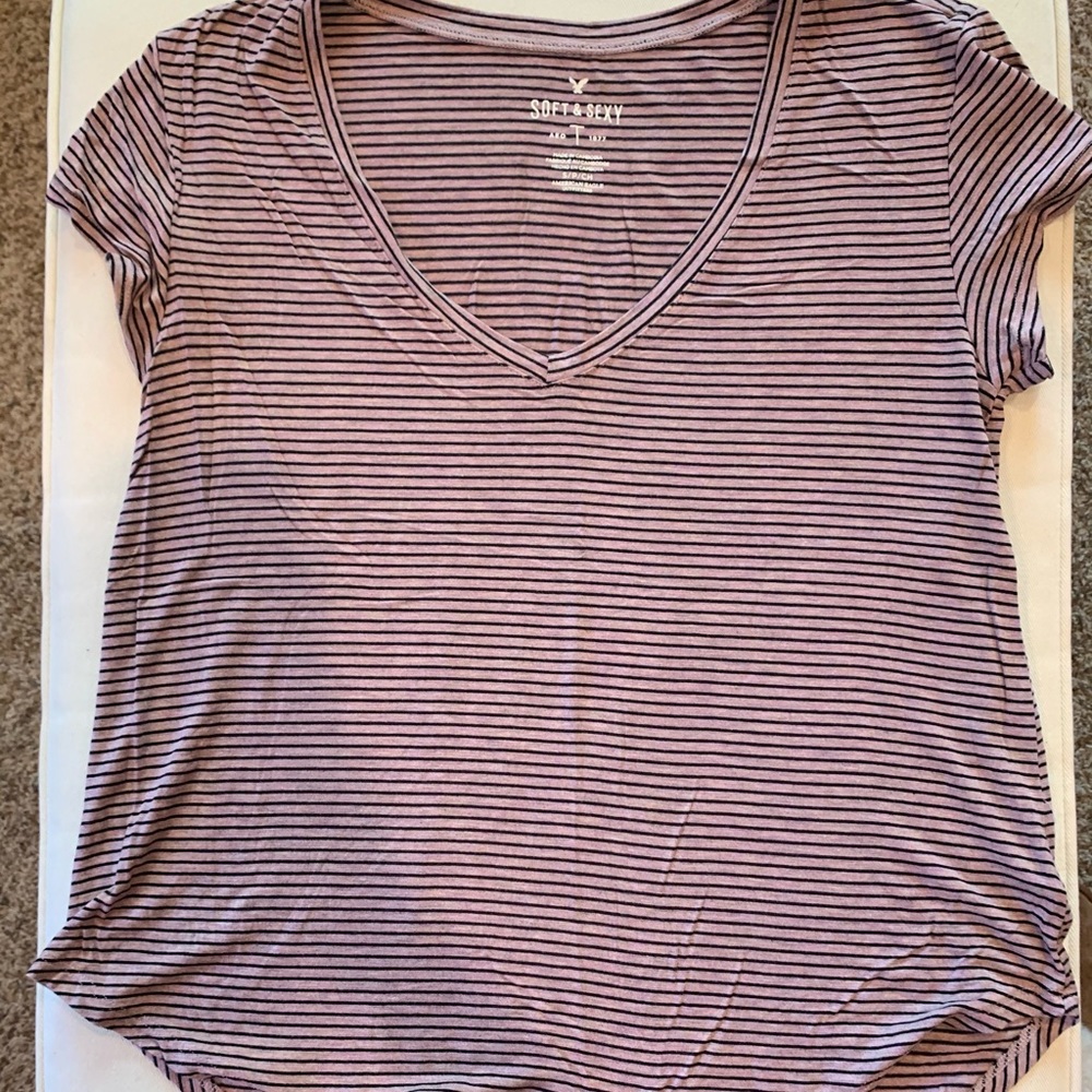 american eagle t-shirt